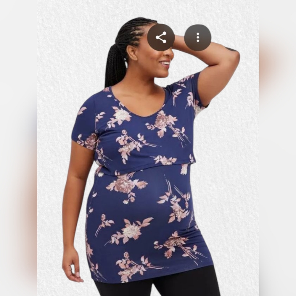 Torrid NEW 🩷 Maternity Super Soft Scoop Neck Nursing Short Sleeve Tee
